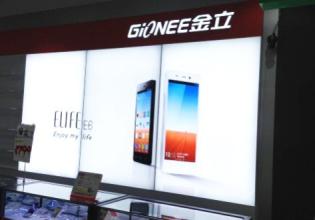 河南廣告燈箱：滾動燈箱配件應具有的特點