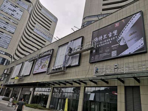 大型戶外燈箱廣告招牌有哪些優(yōu)勢(shì)